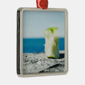 Apple entkernen im Schmutz Silbernes Ornament (Rechts)