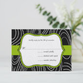 Apple Green & Black Wood Grain Wedding RSVP Karte (Stehend Vorderseite)