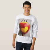 "Apple Liebe" Niedliches Foto. Jetzt kaufen Sweatshirt (Vorne ganz)