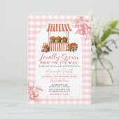 Apple Market Baby Shower Gingham Einladung (Stehend Vorderseite)