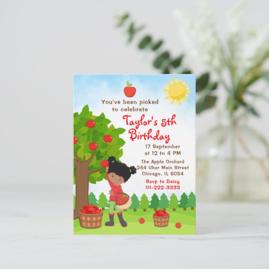 Apple picking Birthday African American Girl Postc Postkarte (Stehend Vorderseite)