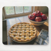 Apple Pie By a Sunny Farmhouse Window Mousepad (Vorne)