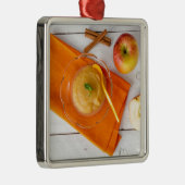 Applesauce mit Zimt und Orangenlöffel Ornament Aus Metall (Rechts)