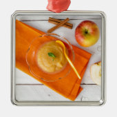 Applesauce mit Zimt und Orangenlöffel Ornament Aus Metall (Vorne)