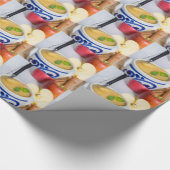 Applesauce with cinnamon in stoneware bowl geschenkpapier (Ecke)