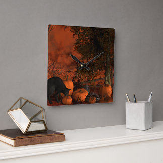 Approaching Halloween Quadratische Wanduhr