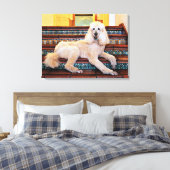 Apricot Standard Poodle - Bocelli Leinwanddruck (Insitu (Schlafzimmer))