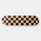 Apricot und Black Checkered Vintag Skateboard (Horizontal)