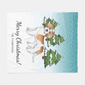 Apricot & White Mini Goldendoodle Winterwald Fleecedecke (Vorderseite (Horizontal))