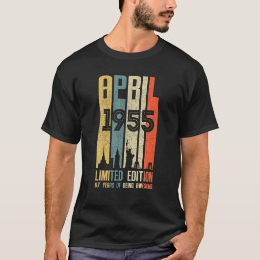 April 1955 67 Birthday 67 Year Old 1955 Birthday V T-Shirt (Vorderseite)