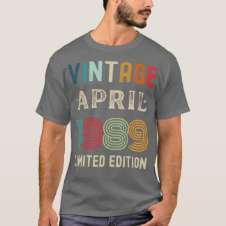 April Geburtstagsgeschenk 19 T-Shirt