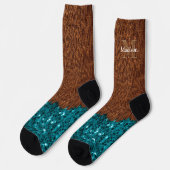 Aqua-blaue Glitzern, rustikal-braunes Holz Monogra Socken (Linkes Detail)