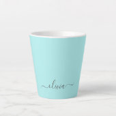 Aqua Blue Aquamarin Modern Script Monogram Name Milchtasse (Vorderseite)