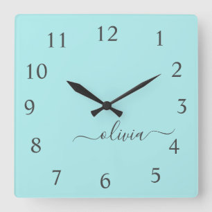 Aqua Blue Aquamarin Script Monogram Girenname Quadratische Wanduhr