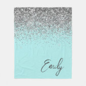 Aqua Blue Aquamarin Silver Glitzer Monogram Fleecedecke (Vorderseite)