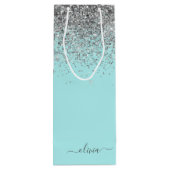 Aqua Blue Aquamarin Silver Glitzer Monogram Geschenktüte Für Weinflaschen (Rückseite)