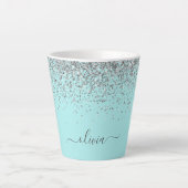 Aqua Blue Aquamarin Silver Glitzer Monogram Milchtasse (Vorderseite)