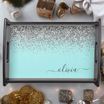 Aqua Blue Aquamarin Silver Glitzer Monogram Serviertablett<br><div class="desc">Aqua Blue - Aquamarine und Silver Imitate Sparkle Glitzer Script Monogram Name Place Serviertablett. Dies macht den perfekten Abschluss,  Geburtstag,  Hochzeit,  Brautparty,  Jubiläum,  Babydusche oder Junggeselinnen-Abschied Geschenk für jemanden,  die Lieben glamourösen Luxus und schicke Stile.</div>