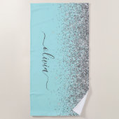 Aqua Blue Aquamarin Silver Glitzer Monogram Strandtuch (Vorderseite)