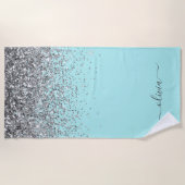 Aqua Blue Aquamarin Silver Glitzer Monogram Strandtuch (Vorderseite)