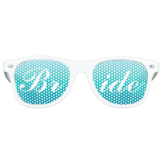 Aqua Blue Bride in Script Wedding Sonnenbrille (Vorderseite)