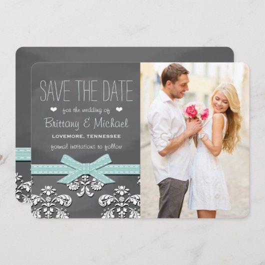 Aqua Blue Chalkboard Lace & Bow Save the Date Card (Vorne/Hinten)