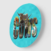 Aqua Blue Cows Picture Logo mit Kühen, Große Wanduhr (Winkel)