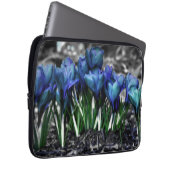 Aqua Blue Crocus Blooms Laptopschutzhülle (Vorne Rechts)