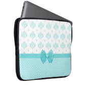 Aqua Blue Damask mit türkisfarbenem Ribbon Laptopschutzhülle (Vorne Rechts)