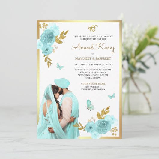 Aqua Blue Floral Punjabi Anand Karaj Sikh Wedding Einladung (Stehend Vorderseite)