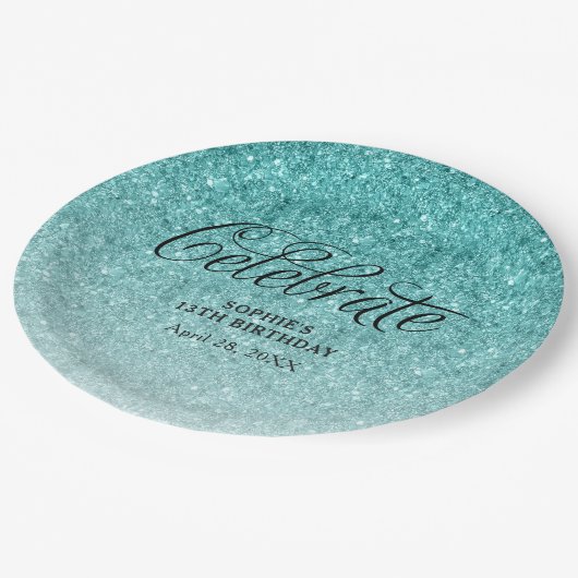 Aqua Blue Glitzer Celebrate Personalisiert Pappteller (Schrägansicht)