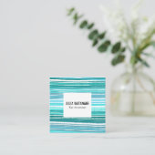Aqua Blue Minimalistisch Stripes QR Social Media Quadratische Visitenkarte (Stehend Vorderseite)