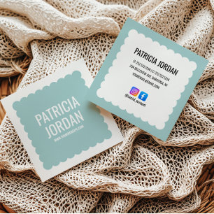 Aqua Blue Modern Wave Simple Social Media Icons Quadratische Visitenkarte