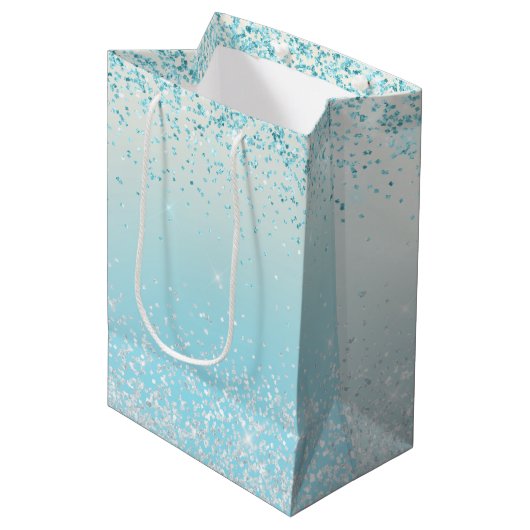 Aqua Blue Ombre Glitzy Sparkle Glitzer Mittlere Geschenktüte (Vorderseite Schrägansicht)