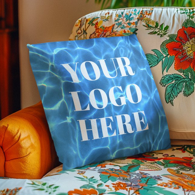 Aqua Blue Pool Foto für Ihr Logo Kissen (Aqua Blue Swimming Pool Photo for Your Logo Throw Pillow)