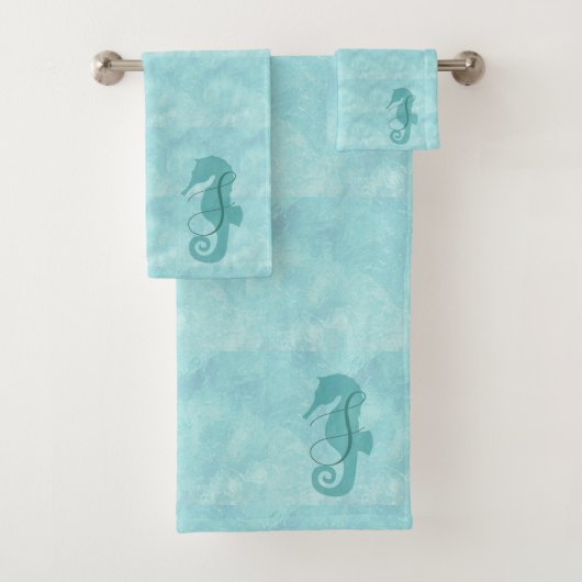 Aqua Blue Seepferd Monogram Badetuch Set (Insitu)