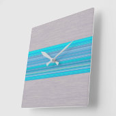 Aqua Blue Striped Pattern on Silver Gray Quadratische Wanduhr (Winkel)