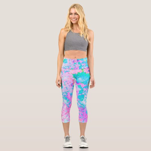 Aqua Blue und Hot Pink Hydrangea Landschaft Capri Leggings (Vorderseite)