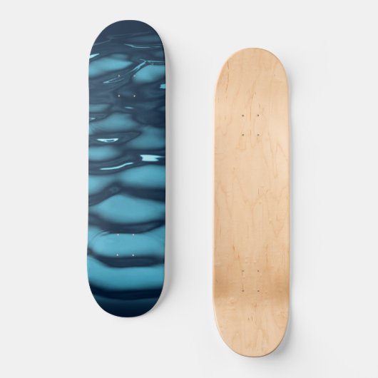 Aqua Blue Water Waves Skateboard (Vorderseite)