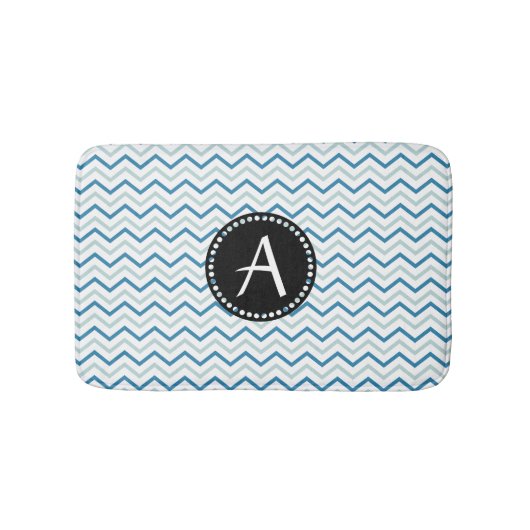 Aqua Blue & white Zickzack zigzag Patter Monogram Badematte (Vorderseite)