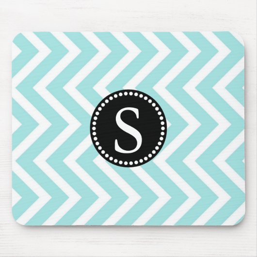 Aqua Blue & White Zigzag Muster Black Monogram Mousepad (Vorne)