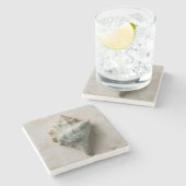 Aqua Conch Shell Coastal Art Steinuntersetzer (Seitenansicht)