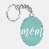 Aqua | Einfache Typografie Mama EST. Acryl Schlüss Schlüsselanhänger (Vorderseite links)