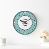 Aqua Floral Rahmen Ihr Foto Wall Clock Große Wanduhr (Zuhause)