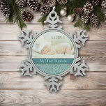 Aqua Floral Swirl Baby First Christmas Schneeflocken Zinn-Ornament<br><div class="desc">Dieses Ferien-Sake-Ornament verfügt über ein eigenes Babyfoto, mit einem unteren Rand von elegantem aqua blauen Blumenwirl. Ein dunklerer aquamariner Banner hält Ihren personalisierten Text, personalisieren Sie ihn oder lassen Sie ihn sagen, was Sie wollen! Das macht ein nettes Beigeschenk für neue Eltern. *Tipp zum Platzieren Ihres Fotos — nach dem...</div>