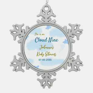 Aqua gold sie ist auf Wolke neun Baby Duschwolken Schneeflocken Zinn-Ornament
