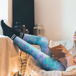 Aqua Pearlescent & Gold Mermaid Scanner Muster Leggings<br><div class="desc">Ein sehr hübsches Mermaid-Muster,  gefüllt mit Aquarellwaagen in Perlmuttfarben-Aqua-Schattierungen,  Lichtpinken,  Lavendel und Blues. Die Skalen sind in einer hübschen Imitat Glitzer-Textur umrissen,  und die Perlschauskala beenden den Fisch / Meerjungfrau-Schwanz-Skala. Dieses schicke Muster ist perfekt für alle majestätischen Meerjungfrauen da draußen!</div>