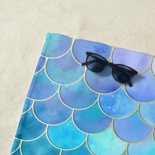 Aqua Pearlescent & Gold Mermaid Scanner Muster Strandtuch (Beispiel)