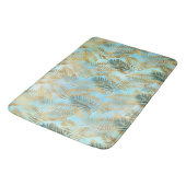 Aqua Sky Green Gold Tropical Blätter Badematte (Schrägansicht)