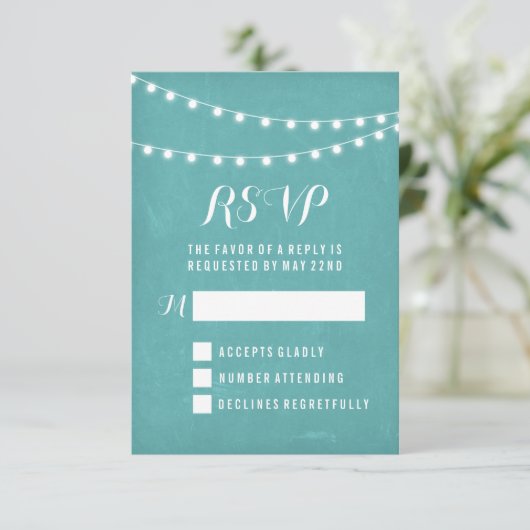Aqua Summer String Light Wedding RSVP Karte (Stehend Vorderseite)